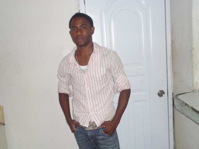 Date this hard body United States man Yosuach from Santiago US12435