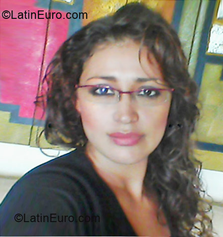 Date this nice looking Panama girl Yohana from Panama City PA260