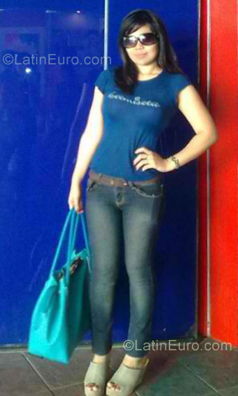 Date this nice looking Philippines girl Marie from Paranaque PH449