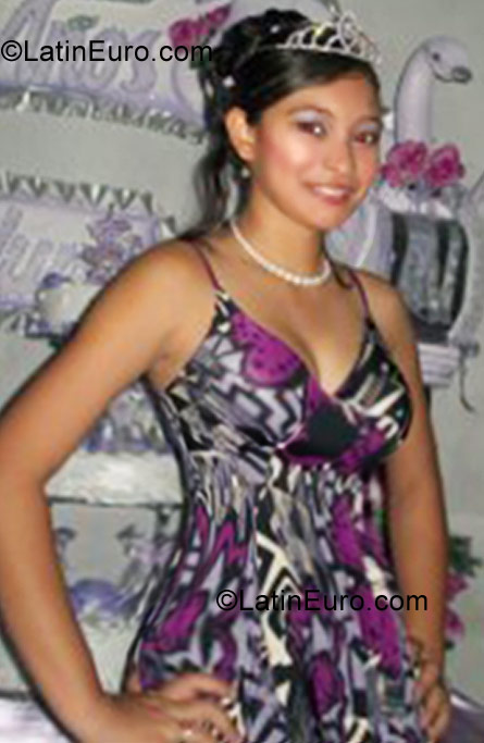 Date this hot Panama girl Yri from Panama City PA261