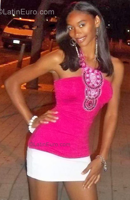 Date this pretty Jamaica girl Kareese from Kingston JM469