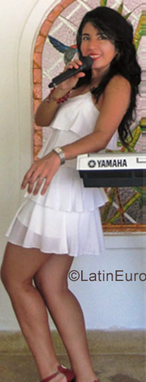 Date this stunning Colombia girl Liy from Cali CO9654