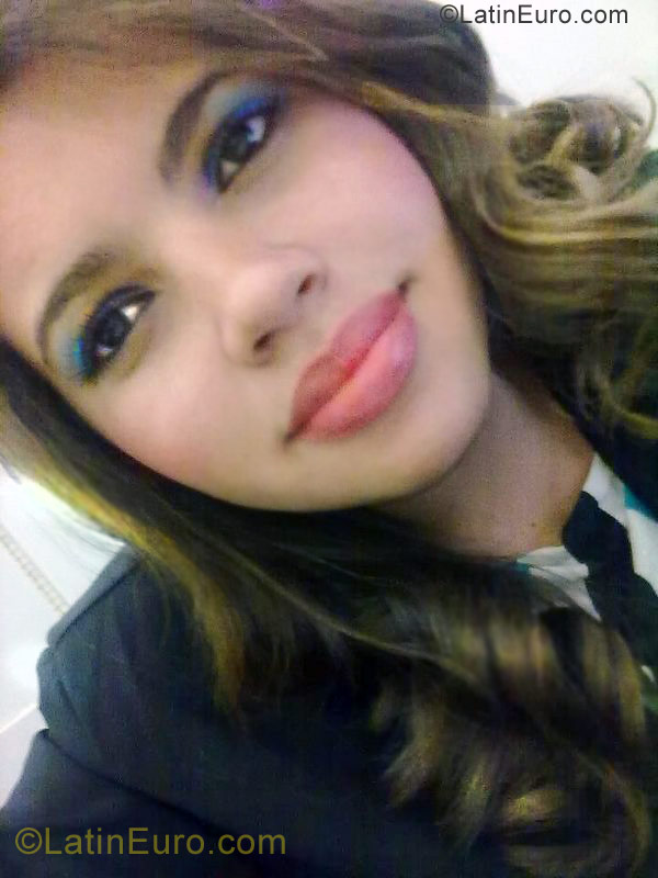 Date this attractive Brazil girl Lindines from Campinas BR6572