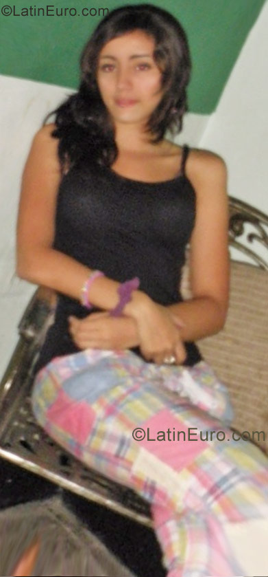 Date this charming Colombia girl Daniela from Medellin CO11793