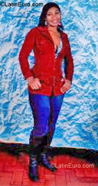 Date this tall Colombia girl Densi from Bogota CO9728