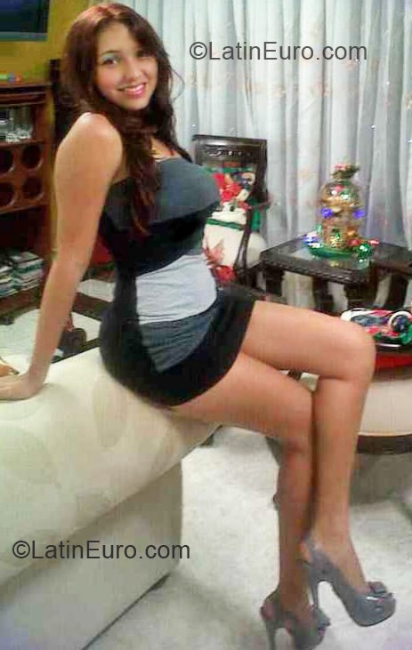 Date this pretty Botswana girl Alguiso from Cali CO9764