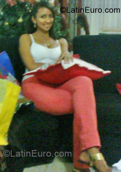 Date this delightful Colombia girl Cristina Isabel from Cali CO9883