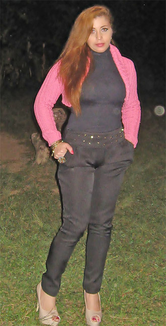 Date this happy Colombia girl Adriana from Pereira CO9887