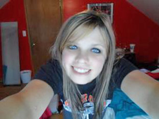 Date this pretty United States girl Emily20 from Carleton US12692