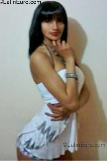 Date this charming Colombia girl Catalina from Bogota CO10902