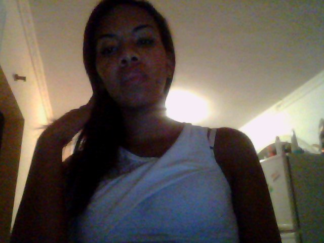 Date this nice looking Colombia girl Rm from Cali CO10023