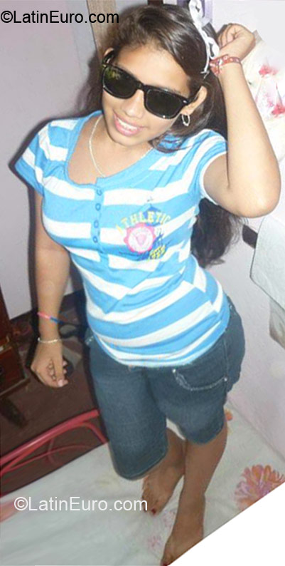 Date this good-looking Colombia girl Maritza from Bogota CO10035