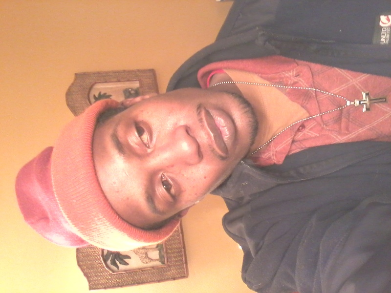 Date this voluptuous United States man Laurin from Chicago US12785