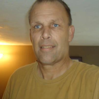 Date this lovely United States man Bignpantswhite1 from Boston US12800