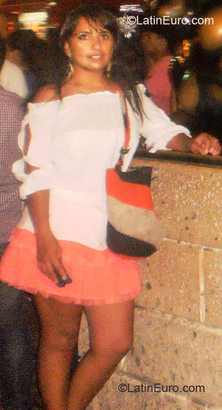 Date this georgeous Colombia girl Lina from Manizales CO10180