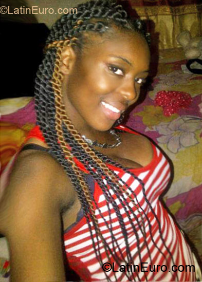 Date this attractive Jamaica girl Ashley from Montego Bay JM525