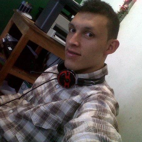 Date this hard body Colombia man Kristian from Pereira CO10219