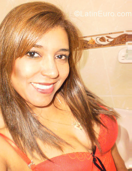 Date this georgeous Colombia girl Rica from Medellin CO10259