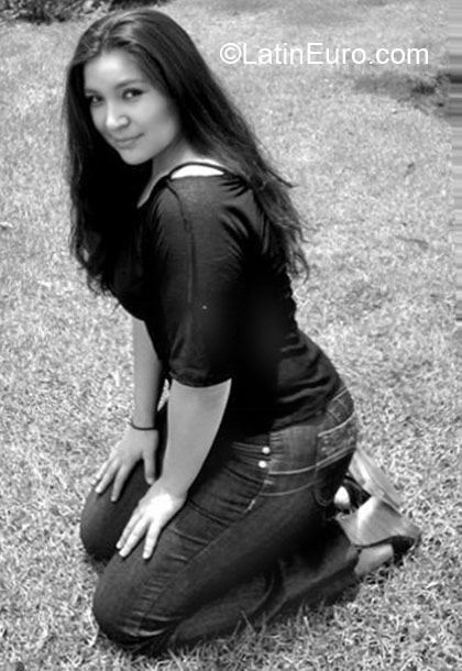 Date this cute Mexico girl Aby31 from Guadalajara MX712