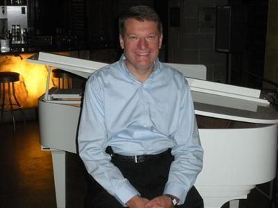 Date this foxy United States man Martinglo from Springs US13016