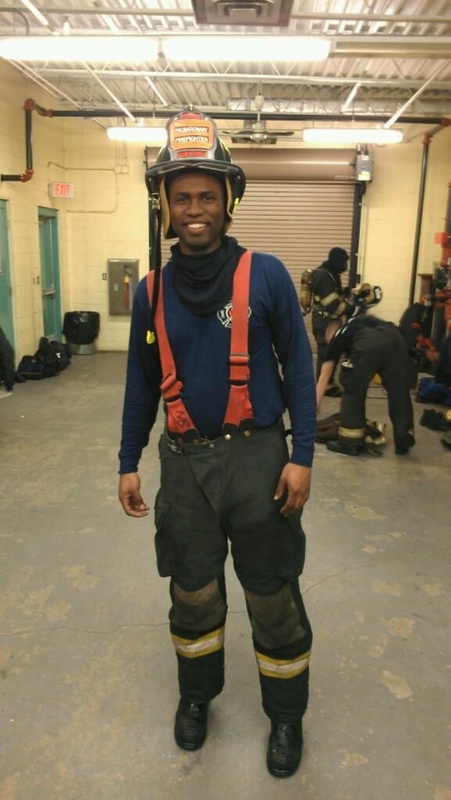 Date this stunning United States man Debonair from Guttenberg US13022