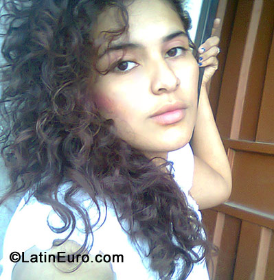 Date this cute Honduras girl Ruth from Tegucigalpa HN672