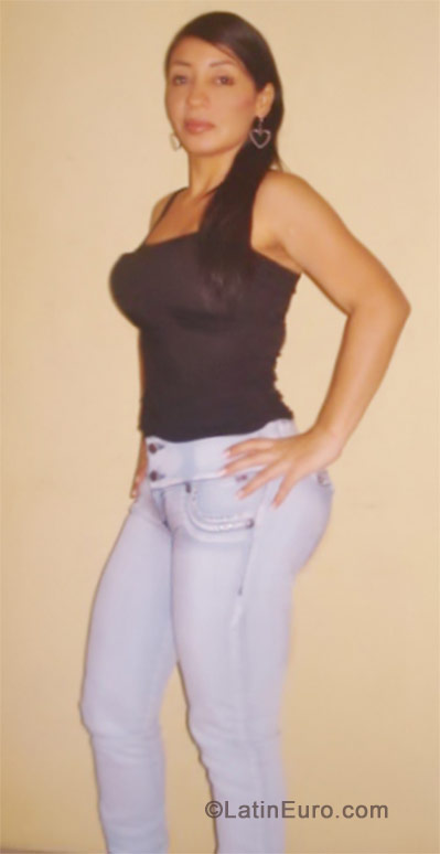 Date this funny Colombia girl Luz from Cali CO10444