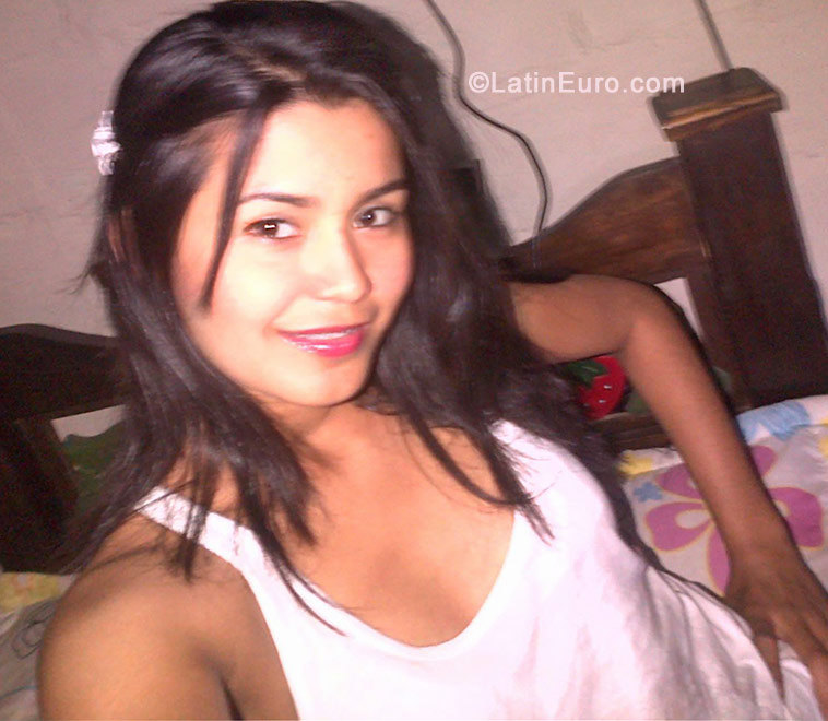 Date this cute Colombia girl Leidy paola from Medellin CO10463