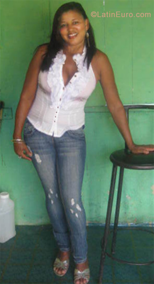 Date this hot Dominican Republic girl Belquis from San Francisco De Macoris DO11775