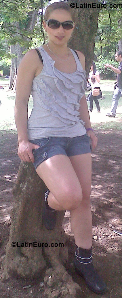 Date this attractive Colombia girl Marita from Medellin CO10507