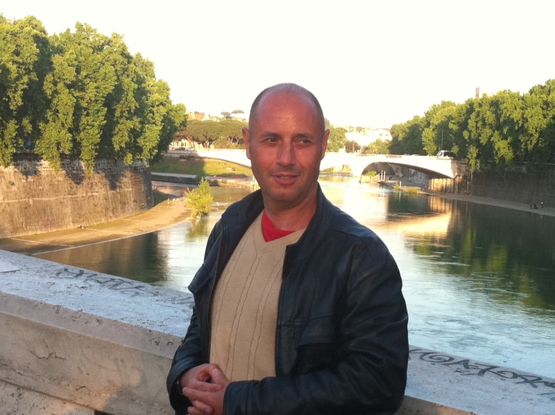 Date this cute Italy man Serio from Roma IT184