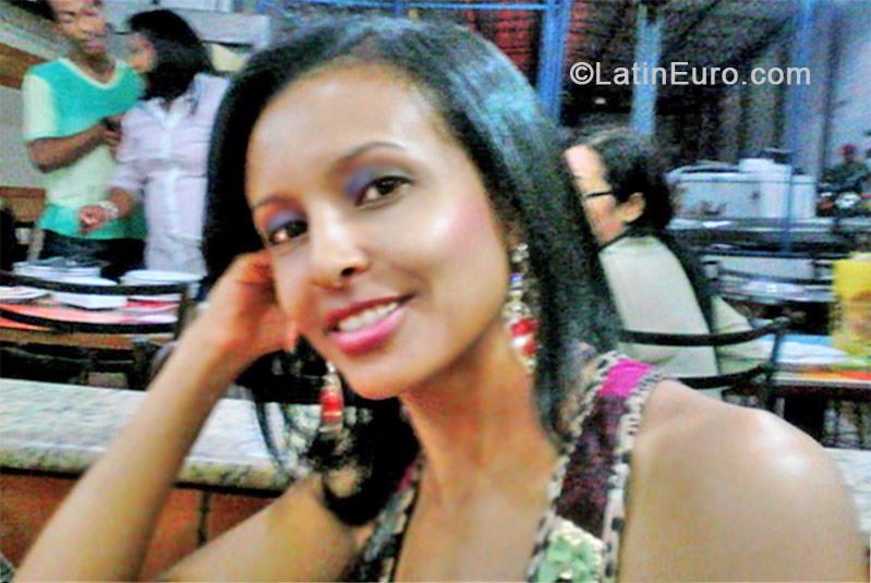 Date this charming Brazil girl Darke Cristina from Goiania BR6730