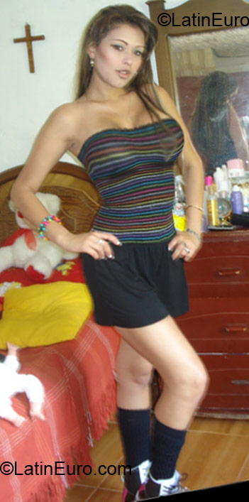 Date this funny Colombia girl Bibiana from Medellin CO10604