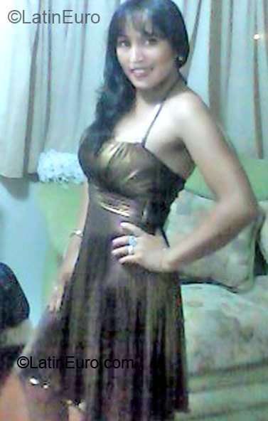 Date this foxy Peru girl YESICA from Lima PE592