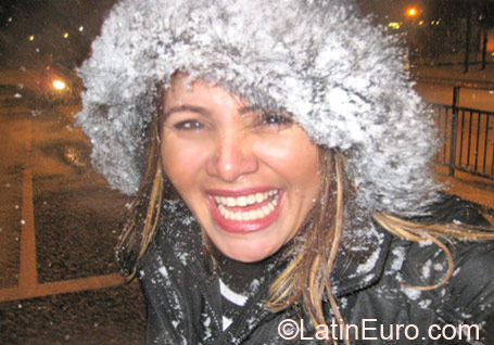 Date this funny Brazil girl Luciana from Sao Paulo BR6770