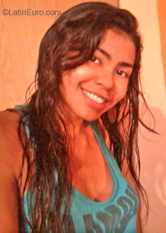 Date this gorgeous Colombia girl Samantha from Barranquilla CO10660