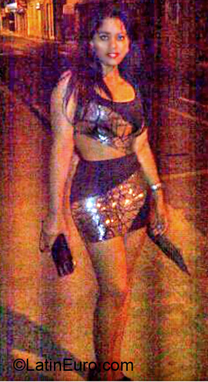 Date this attractive Dominican Republic girl Alveri from San Francisco De Macoris DO11483