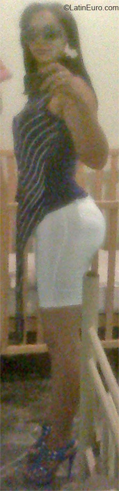Date this exotic Colombia girl Marys from Santo Domingo CO10682