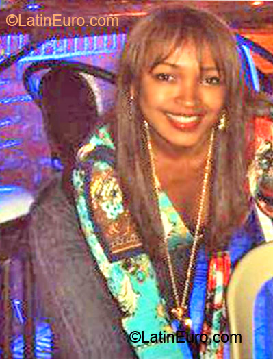 Date this delightful Colombia girl Ximena from Cali CO10699