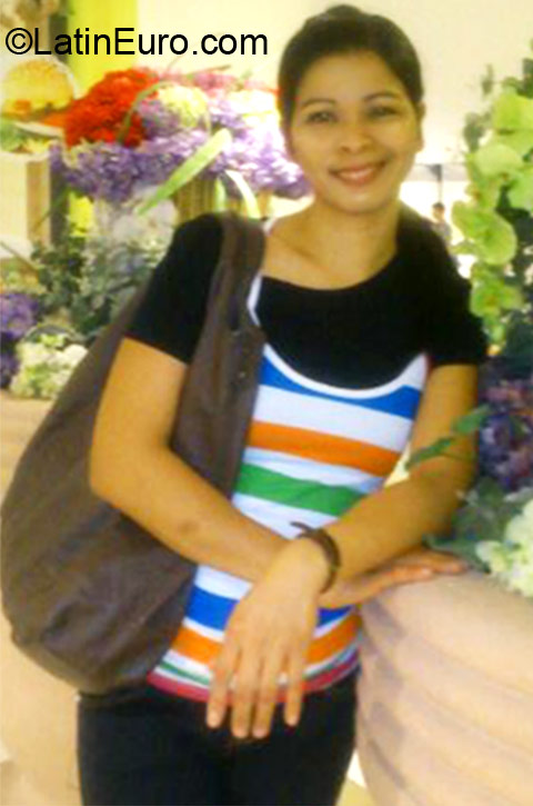 Date this foxy Hong Kong girl Maribel from Kowloon HK4