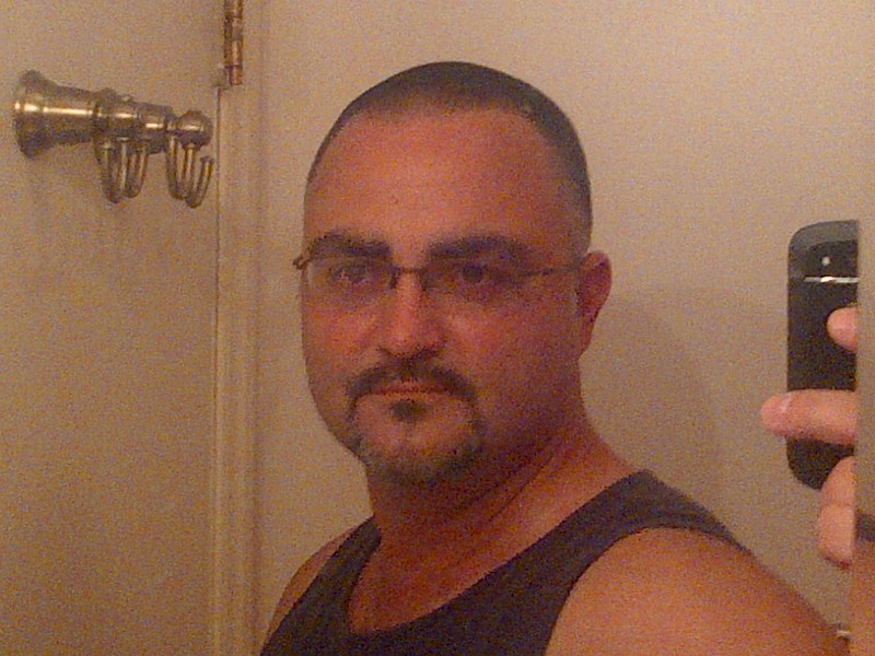 Date this attractive United States man Smiless from Massapequa Park US13275