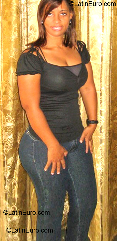 Date this delightful Colombia girl Joani from Cartagena CO10783
