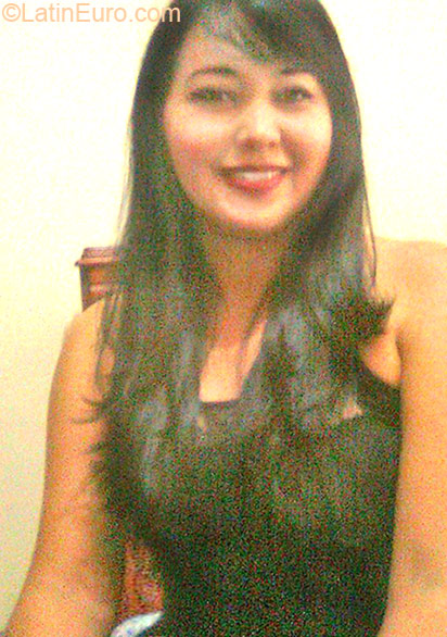 Date this sultry Colombia girl Gloria from Cartagena CO10784