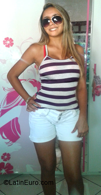 Date this voluptuous Brazil girl Marcia Maria from Bernardo Do Mearim BR6905