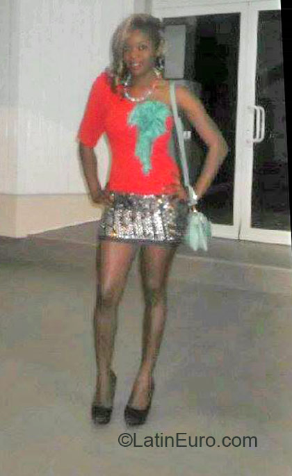 Date this delightful Cameroon girl Anne from douala CM135