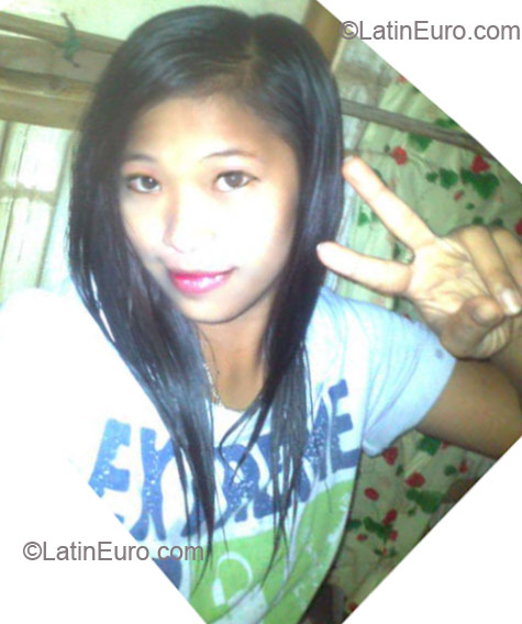 Date this cute Philippines girl Decerie from binalonan PH485