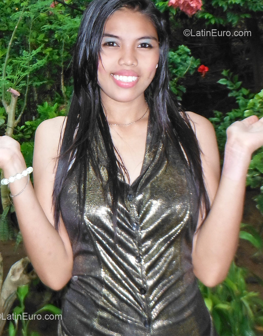 Date this gorgeous Philippines girl Matet from Sorsogon PH487