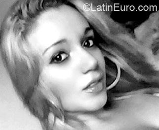 Date this attractive Brazil girl Nathaly from Rio De Janeiro BR6935