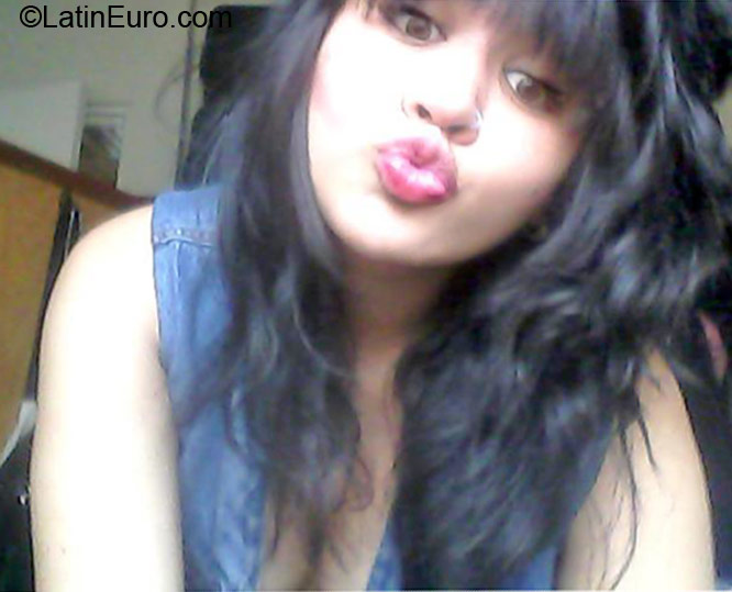 Date this voluptuous Colombia girl Paola from Bogota CO10859
