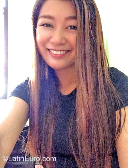 Date this athletic Philippines girl Merry from Manila PH495